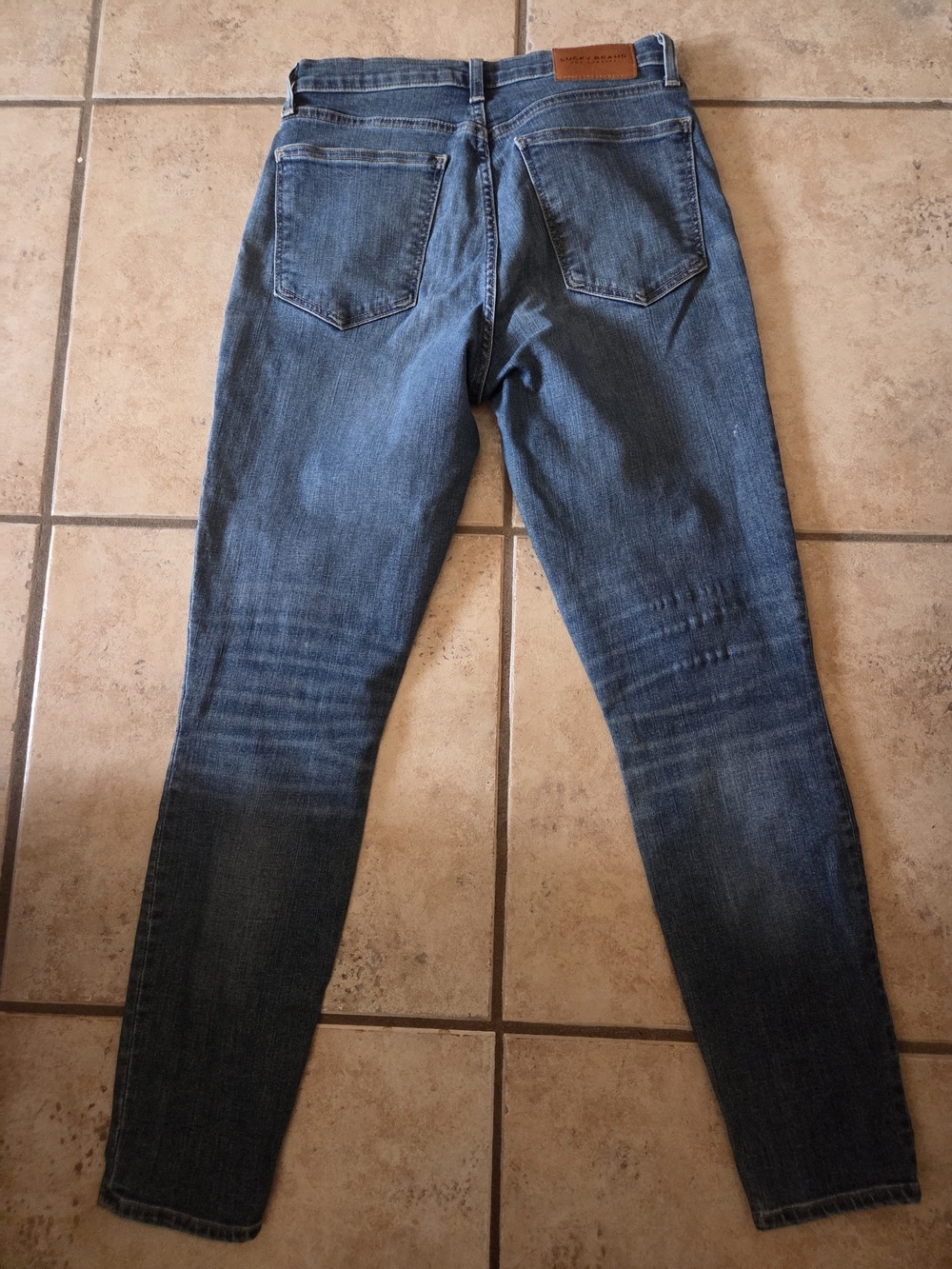 Lucky Brand High Waisted Skinny Button-Fly Jeans - Medium Blue Wash Size 8/29 - Picture 6 of 8